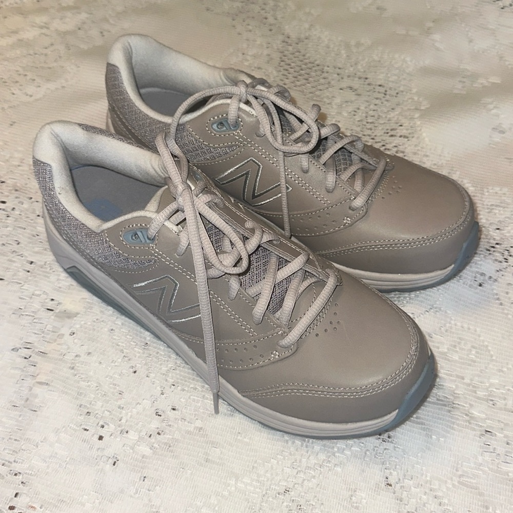 New Balance WW928GR3 Beige Walking Strike Path sneakers Sz9.5 Rollbar